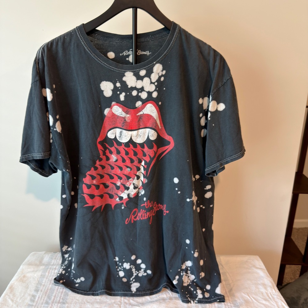 Rolling Stones Bleach Splatter Graphic T-Shirt Charcoal Grey Large Rock Band Tee